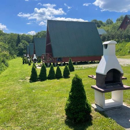 Uweronci Ustrzyki Dolne Exterior foto
