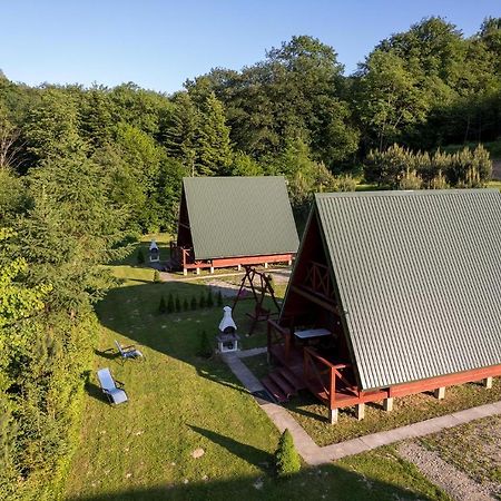 Uweronci Ustrzyki Dolne Exterior foto